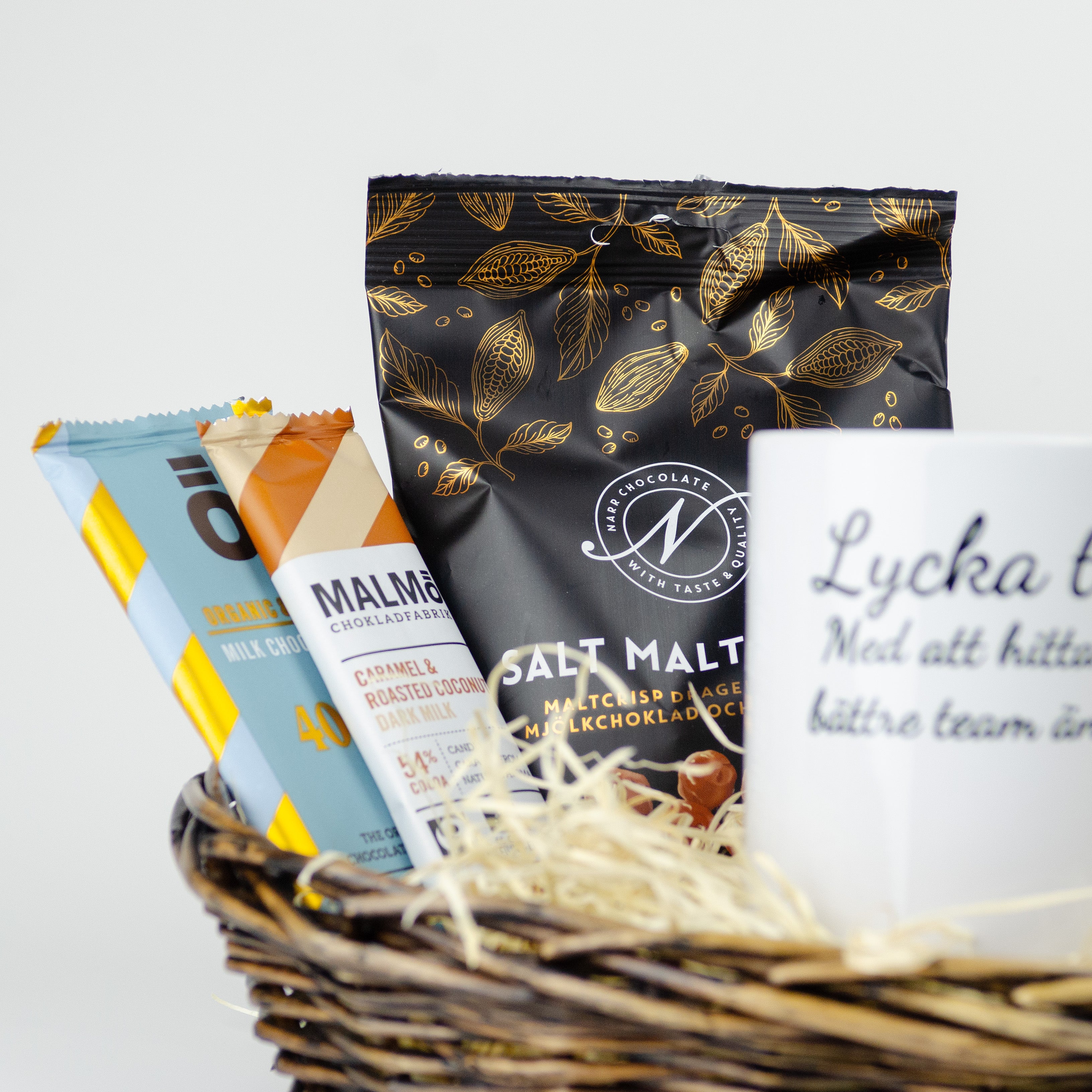Present till chefen | Lycka till med att hitta ett bättre team än oss | Presentkorg