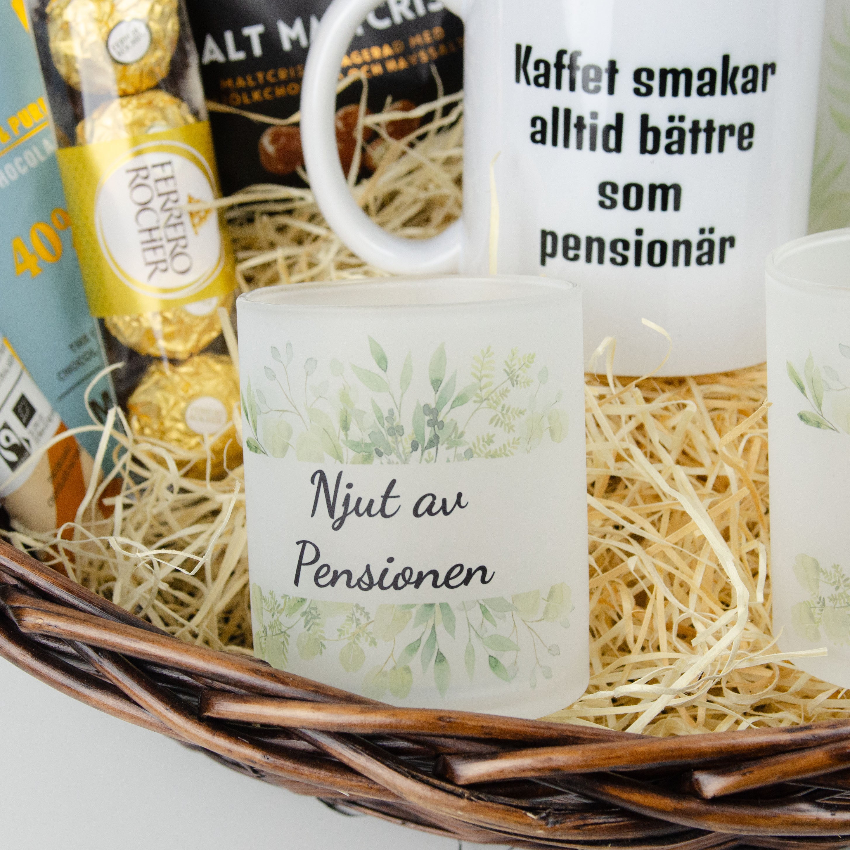 Presentkorg till pensionär | XL presentkorg | Njut av pensionen | 38 cm