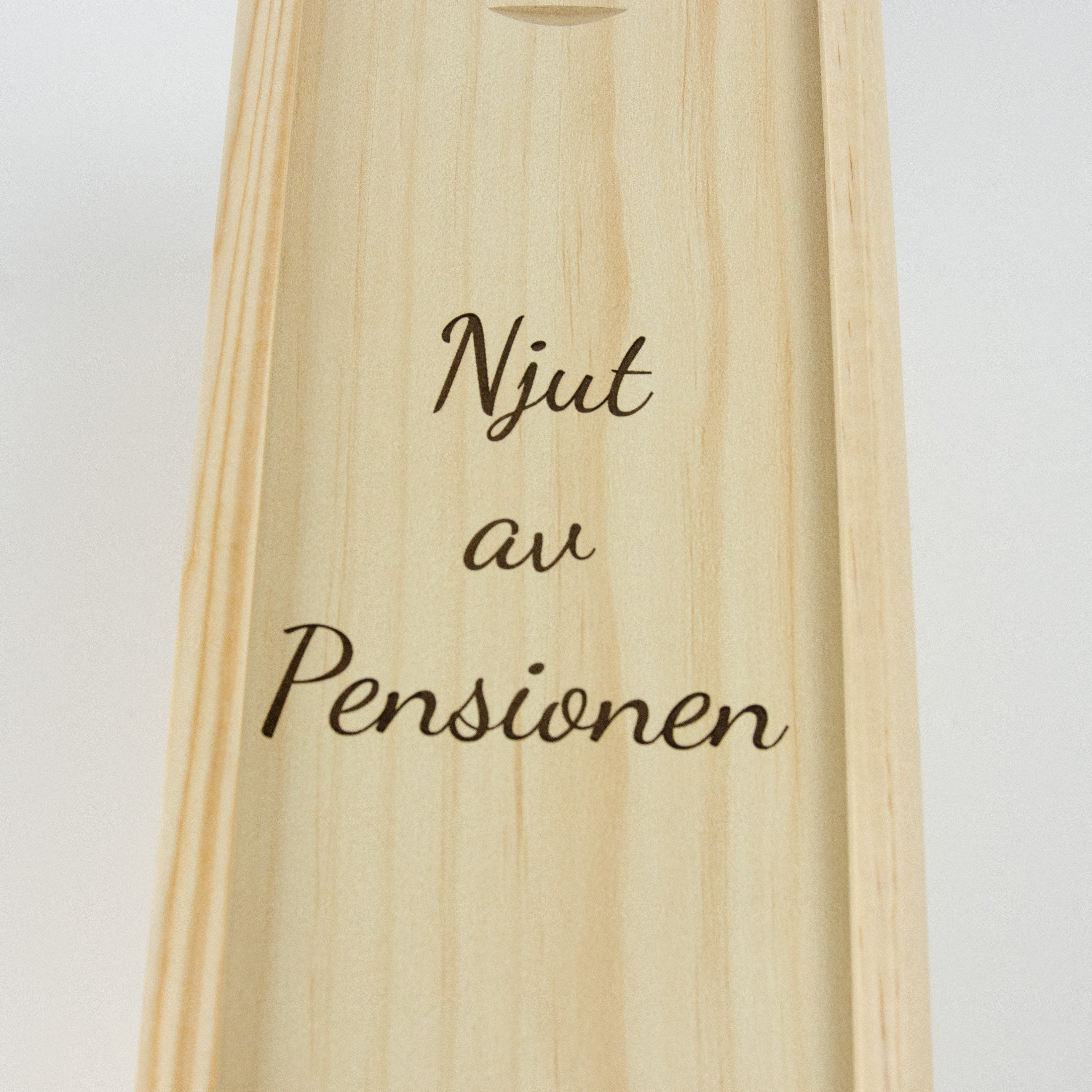 Present till pensionär | Vinlåda i trä | Njut av pensionen