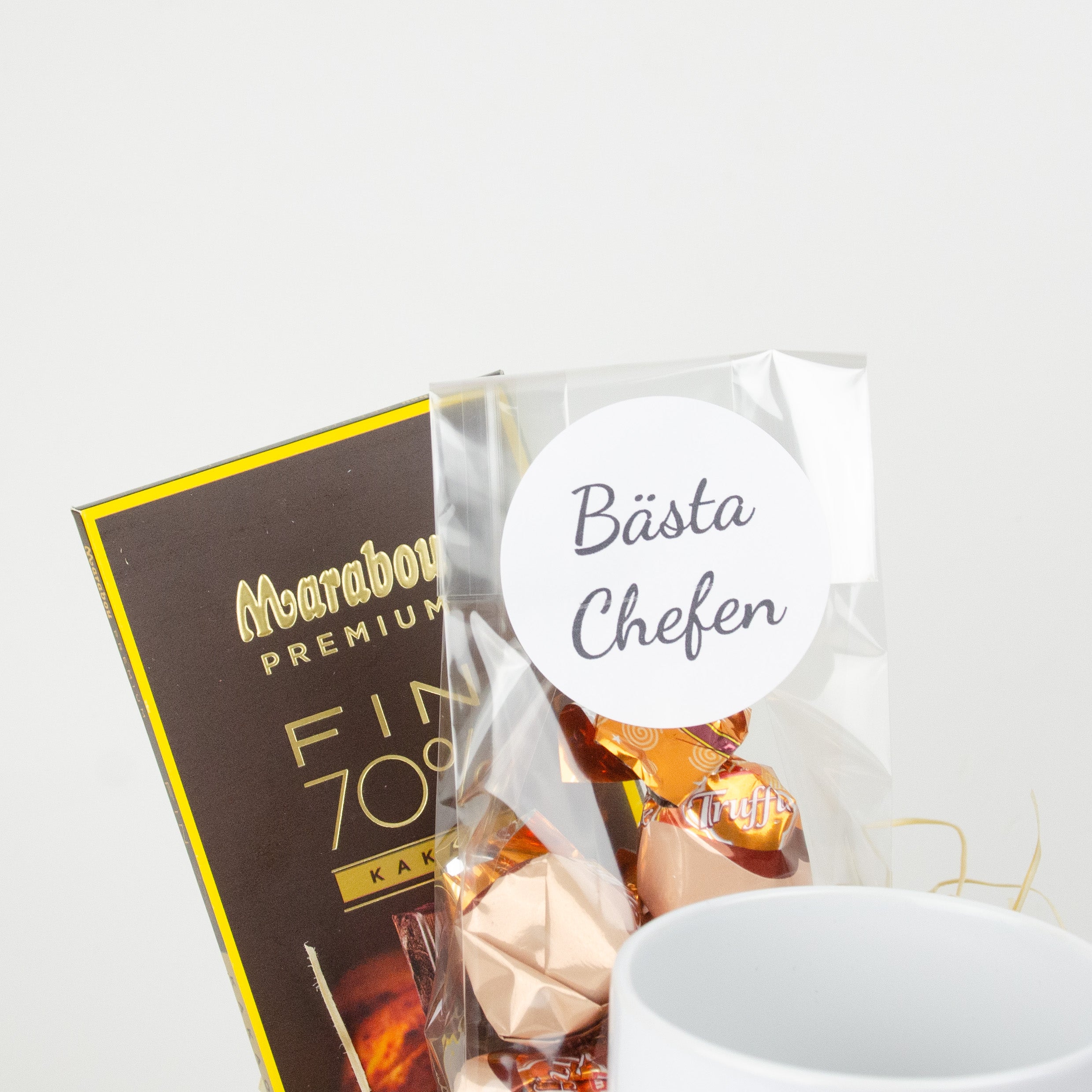 Present till chefen  |  Lycka till med att hitta ett bättre team än oss  |  Presentkorg med egen text